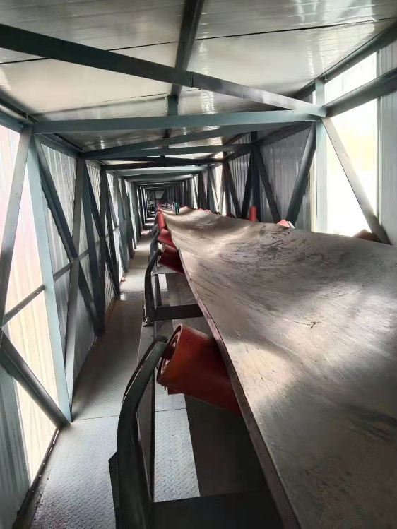 青島帶式輸送機(jī)緩沖托輥35.jpg 青島帶式輸送機(jī)緩沖托輥35.jpg